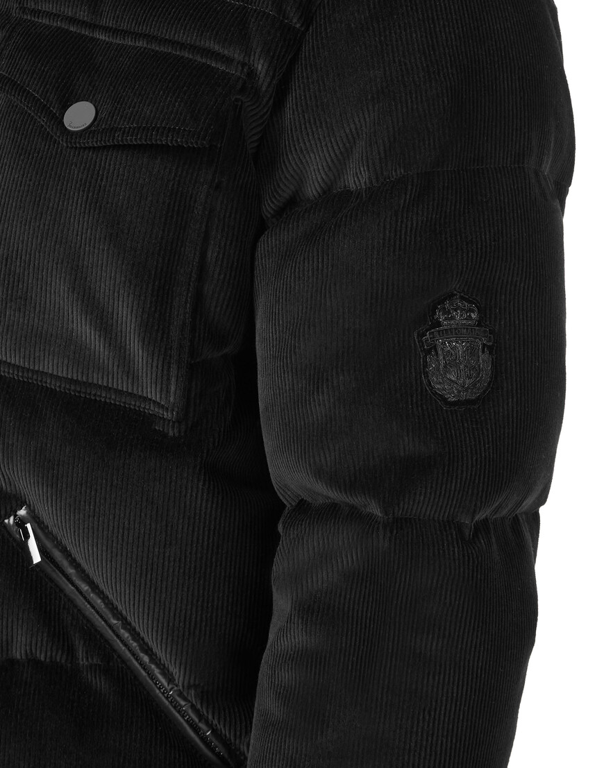 куртка  из проверенных материалов спереди