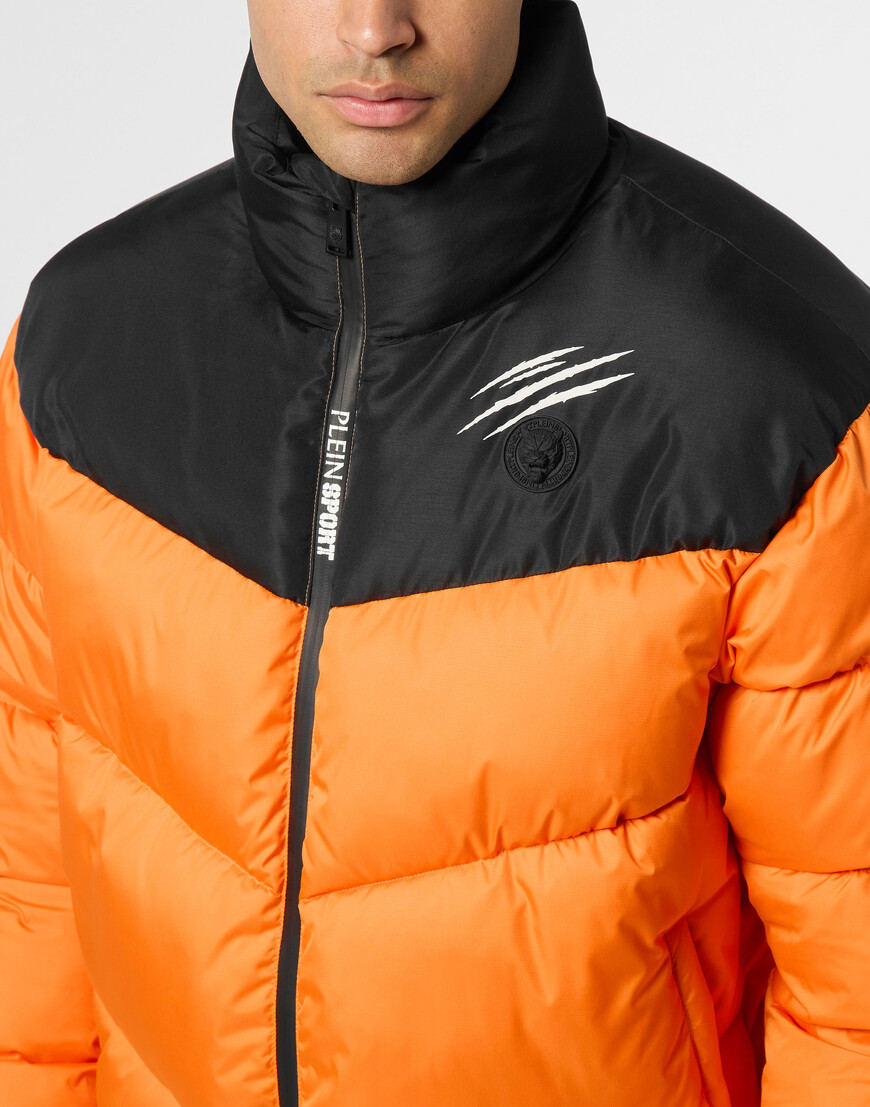 куртка  из проверенных материалов спереди